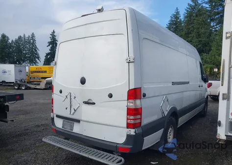 2011 Mercedes-Benz Sprinter 2500 High Roof из США, поврежденный, VIN WD3PE8CB1B5569256